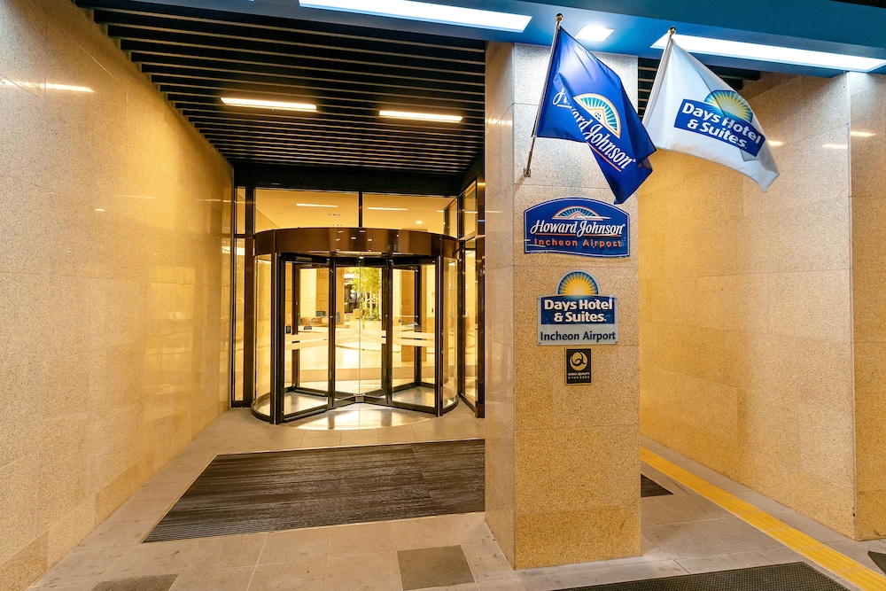 Howard Johnson by Wyndham Incheon Airport by null