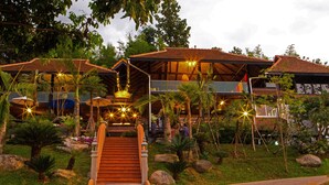 Thức ăn và đồ uống