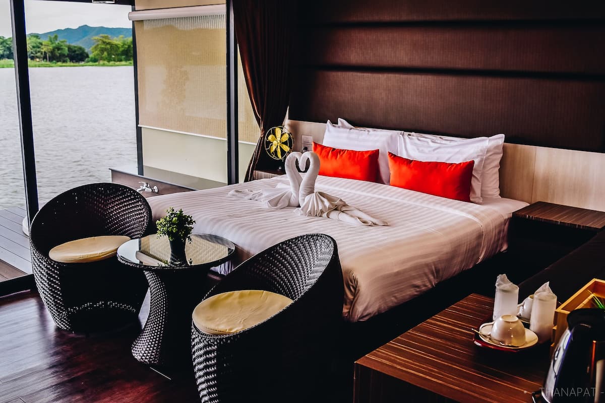 Deluxe room raft with Jacuzzi | 防音設備、WiFi (無料)