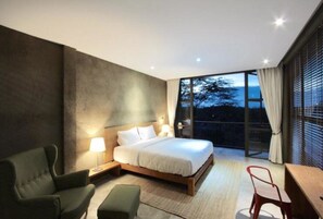 Minibar, desk, blackout curtains, rollaway beds