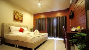 Deluxe VIP for 2 People | 办公桌、免费 WiFi