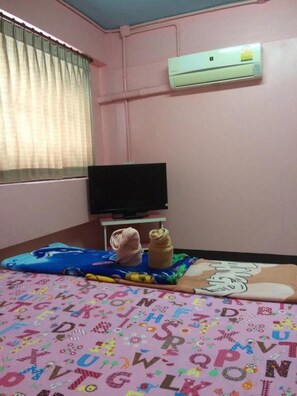 Standard Double Room | Free WiFi - Wan Sa Bai Mansion (Kanchanaburi)