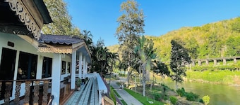Baan Rim Kwai Paerimnam Resort