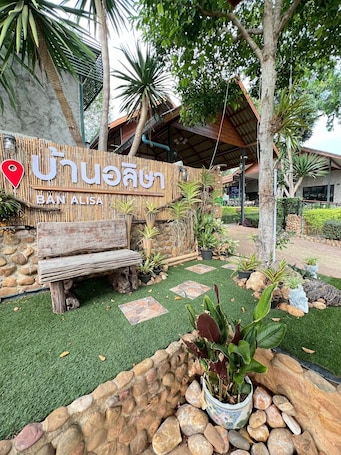 Front of property. Baan Alisa Bed and Breakfast