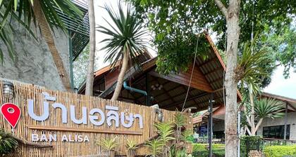 Baan Alisa Bed and Breakfast