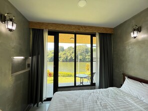 Economy Twin kamer | Woonruimte | Flatscreentelevisie