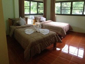 Superior Twin Room | Rollaway beds, free WiFi - Yayei Homestay (Sai Yok)