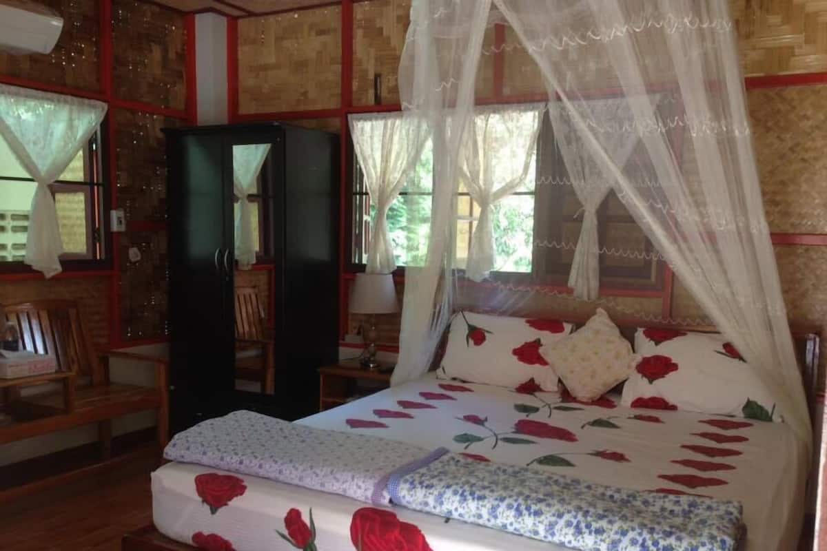 Standard Double Room with Shared Bathroom | 간이 침대, 무료 WiFi