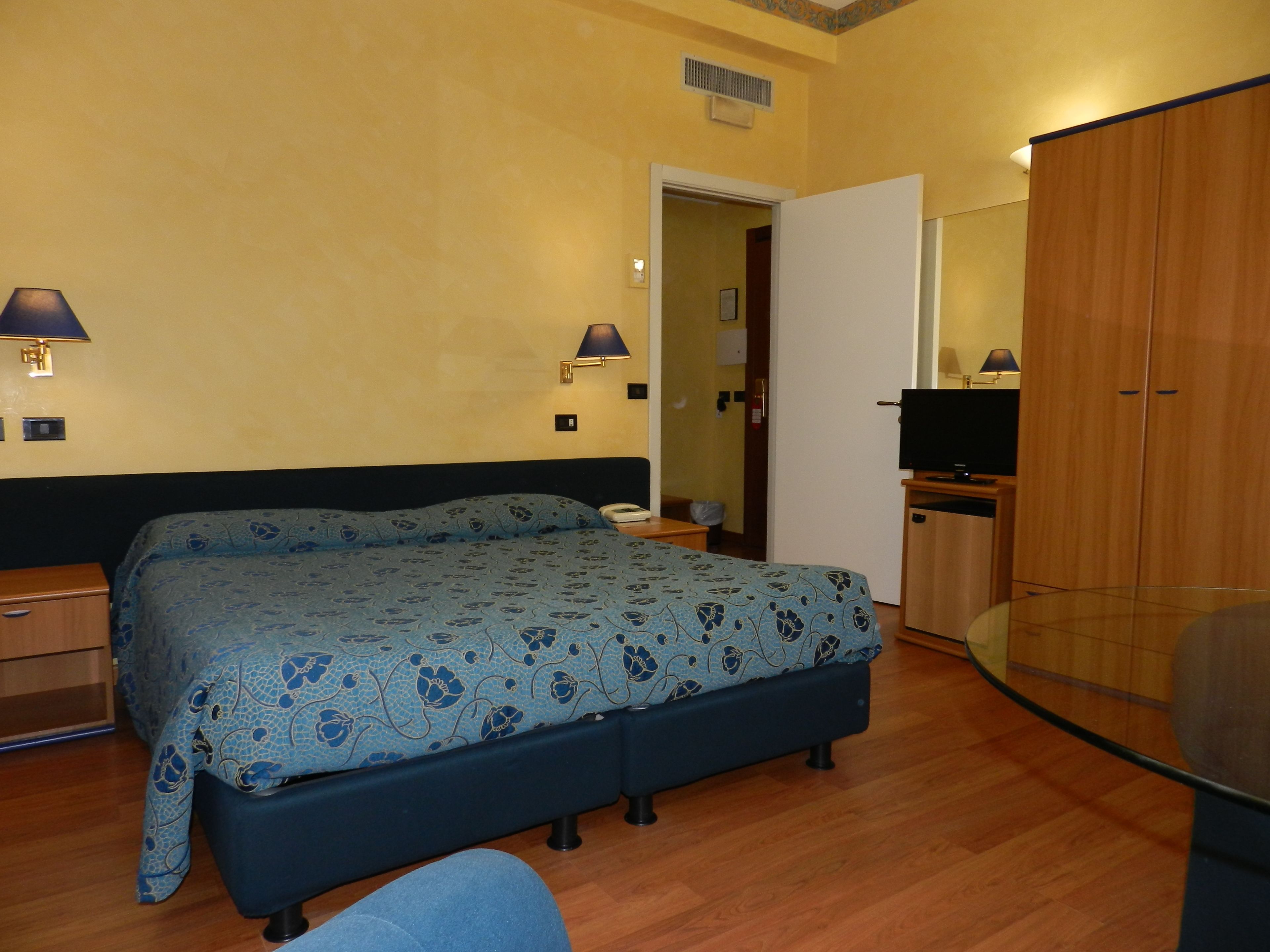 triple room | in-room safe, desk, blackout curtains, soundproofing