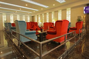 3 Restaurants, Frühstück, Mittagessen, Abendessen, internationale Küche