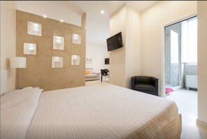 Deluxe Studio (Agathae Rome 426 ) | In-room safe, iron/ironing board, free cots/infant beds, free WiFi