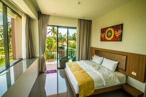 Tallelokero huoneessa, työpöytä, pimennysverhot, ilmainen Wi-Fi