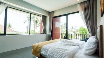 In-room safe, desk, blackout drapes, WiFi (free)
