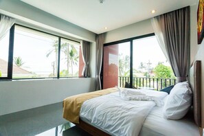 Cofres nos quartos, escrivaninha, cortinas blackout, Wi-Fi de cortesia