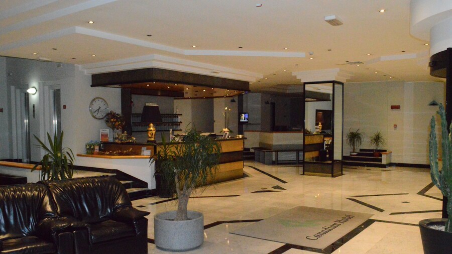 Canadian Hotel