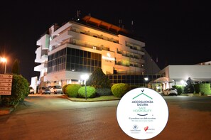 Exterior - Canadian Hotel (L'Aquila)