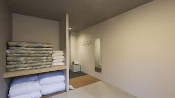 トラディショナル ルーム | 羽毛の掛け布団、WiFi (無料)