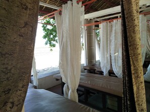 Swedish massages, beach massages, 1 treatment room - Costa Palawan Resort (Puerto Princesa)