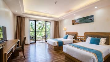 Minibar, in-room safe, individually decorated, individually furnished