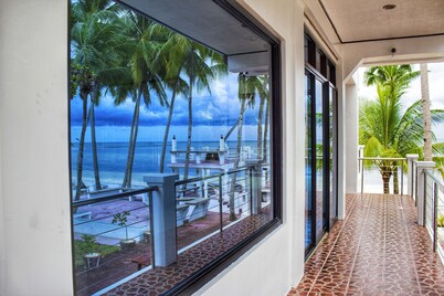 Costa Palawan Resort