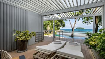 Ocean Suite | Hiên