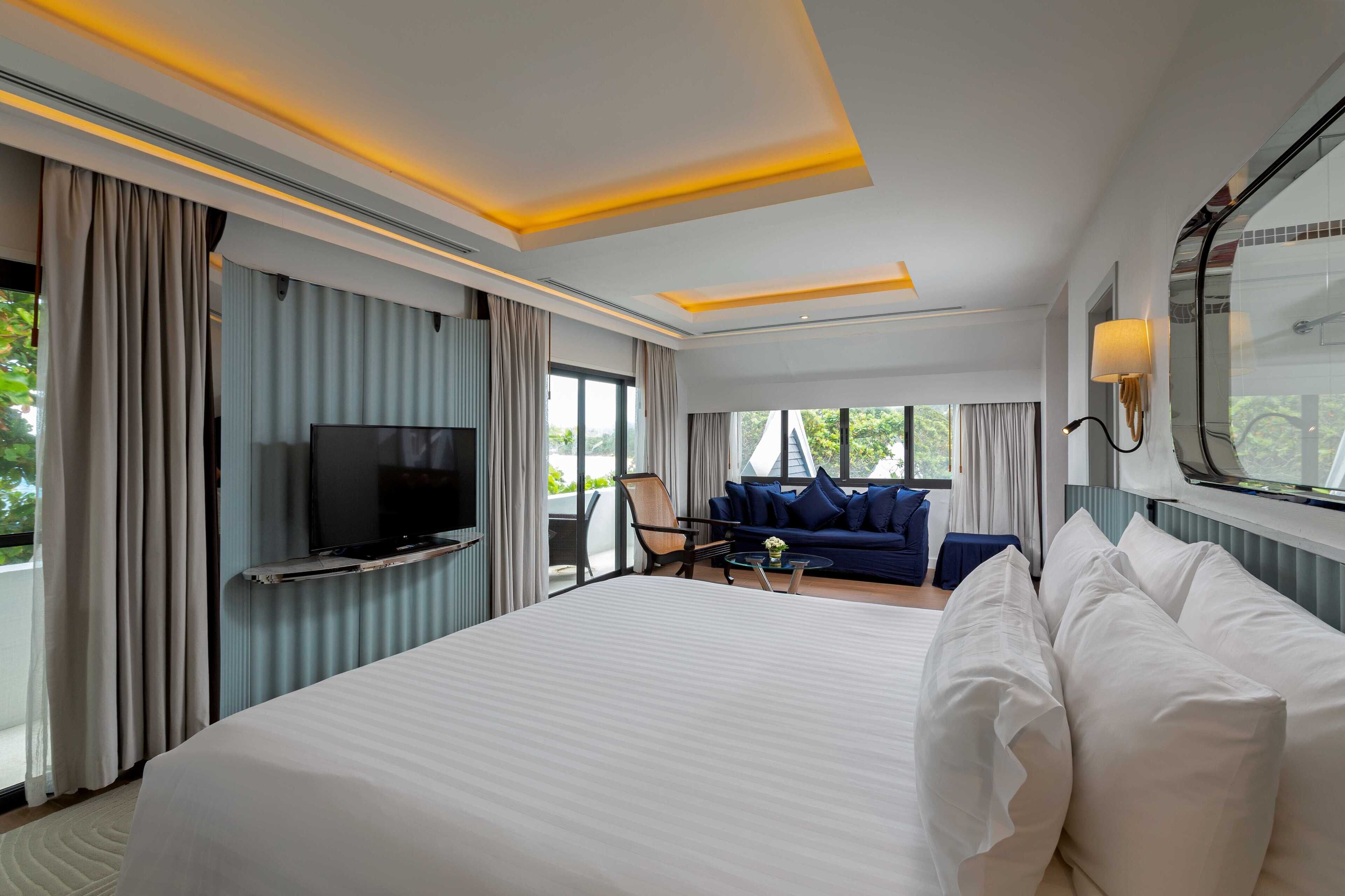 Penthouse, 2 Bedrooms | In-room safe, blackout drapes, iron/ironing board