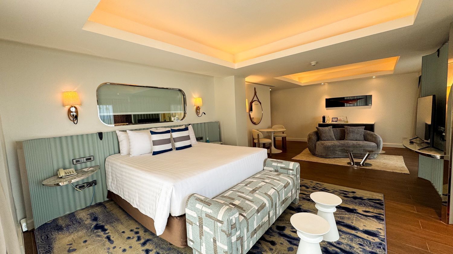 Suite, Beachfront | In-room safe, blackout drapes, iron/ironing board