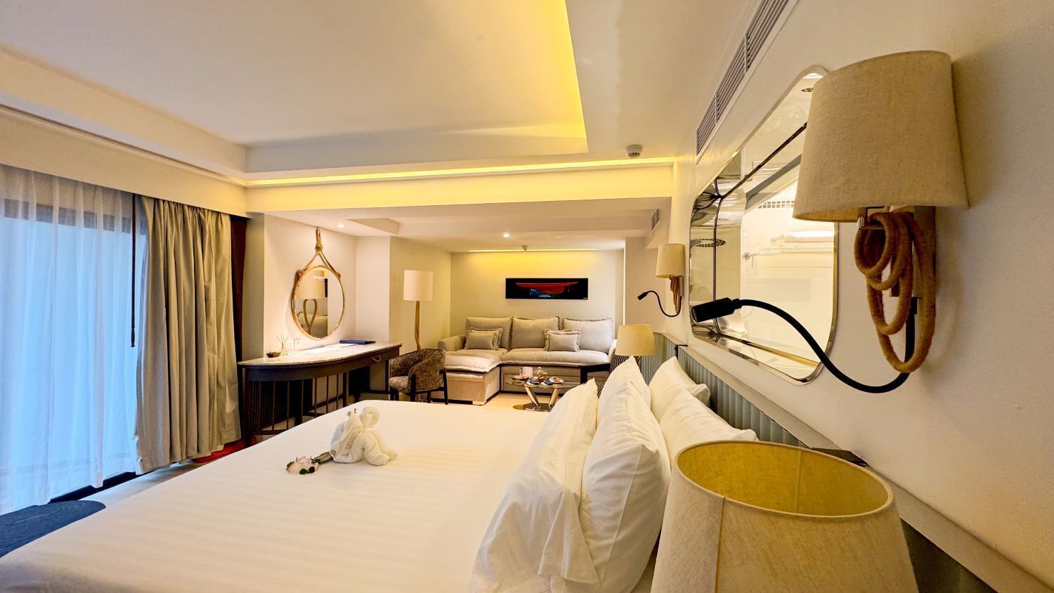 Junior Suite | In-room safe, blackout drapes, iron/ironing board