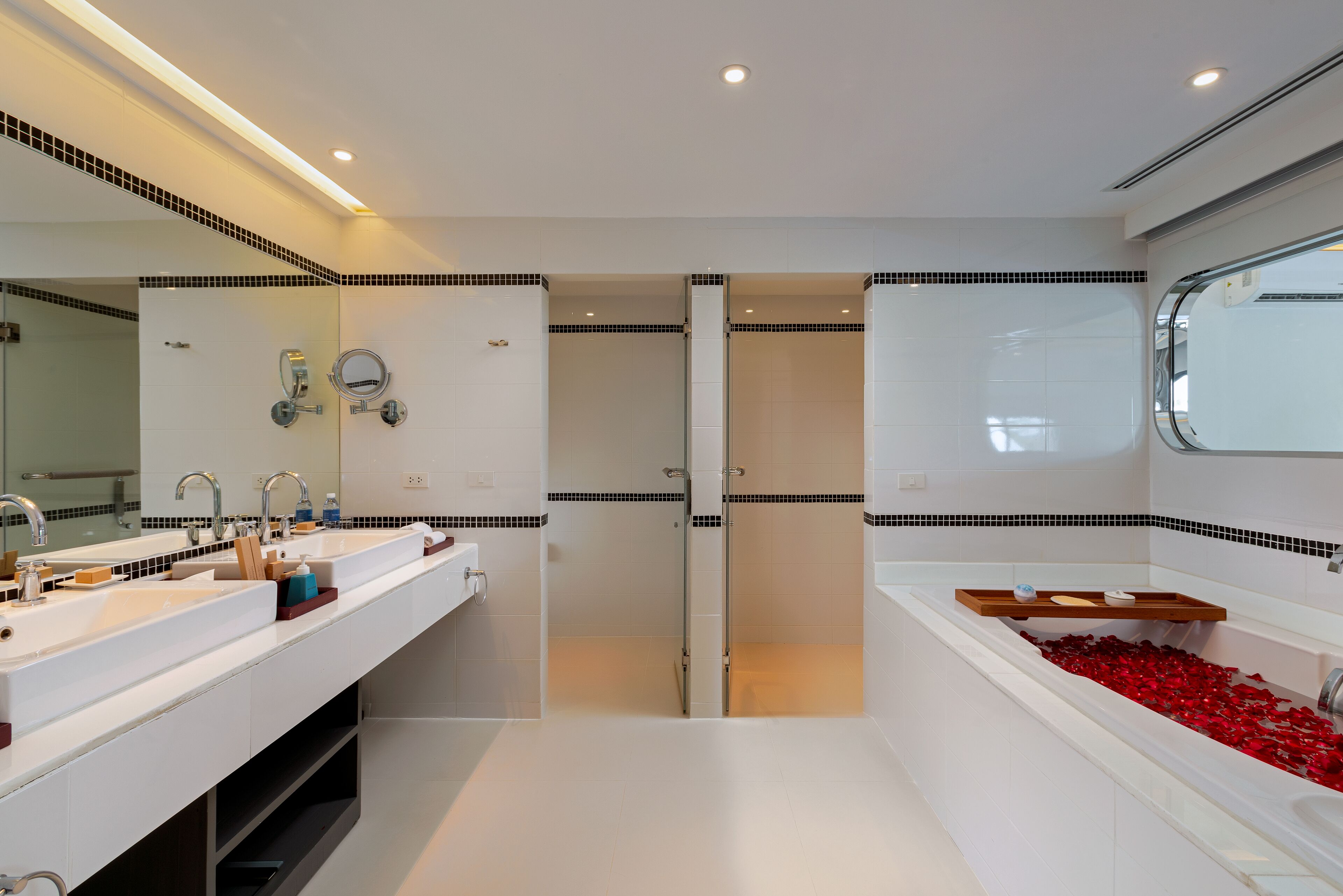 penthouse | bathroom | shower, eco-friendly toiletries, bathrobes, slippers