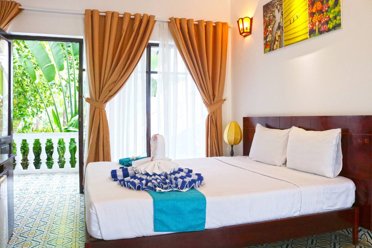 Phòng Deluxe | Phòng tắm | Buồng tắm vòi sen, đồ dùng nhà tắm miễn phí, máy sấy tóc