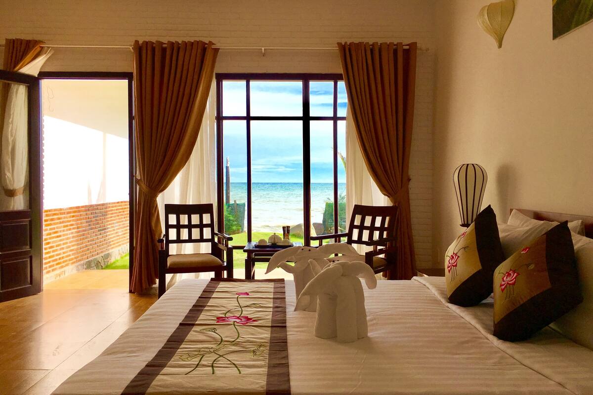 Bungalow, Beachfront (Honey) | View from room
