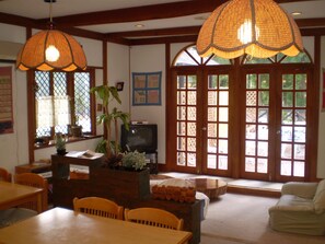 Kawasan tempat duduk lobi