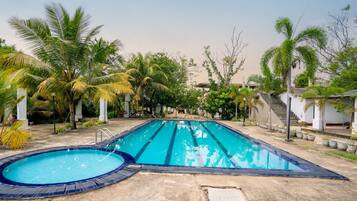 10 piscinas al aire libre