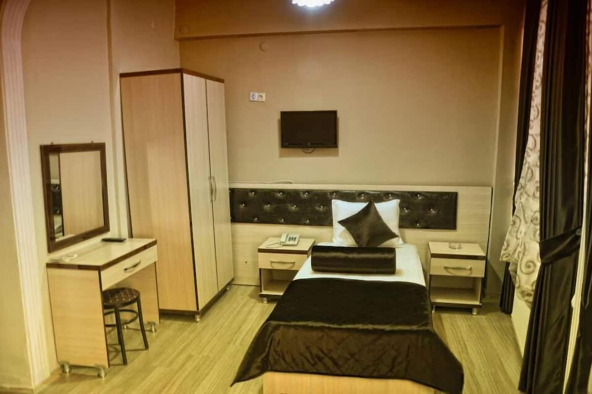 Single Room | Minibar, desk, soundproofing, free WiFi