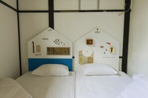 Twin Room | In-room safe, free WiFi - Hostel Yuigahama & Soba Bar (Kamakura)