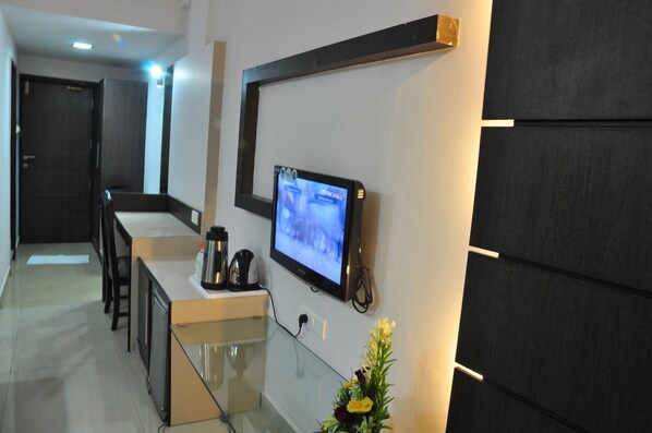 Phòng đôi Executive | Két bảo mật tại phòng, trang trí khác biệt