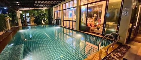 Indoor pool, outdoor pool
