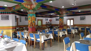 Breakfast, lunch and dinner served - Hotel Royal Ladakh (Leh)