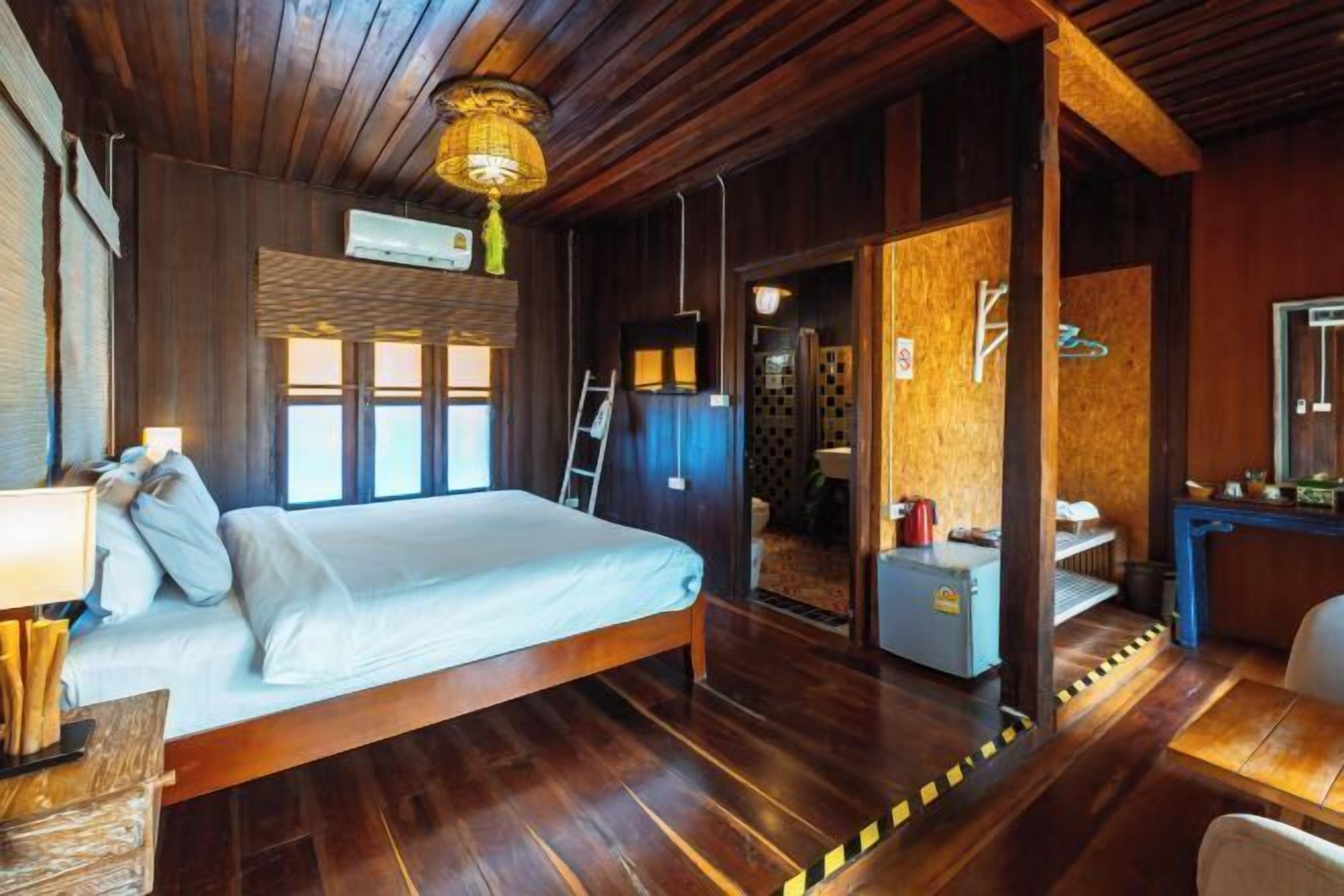 Individually decorated, blackout drapes, soundproofing, free WiFi