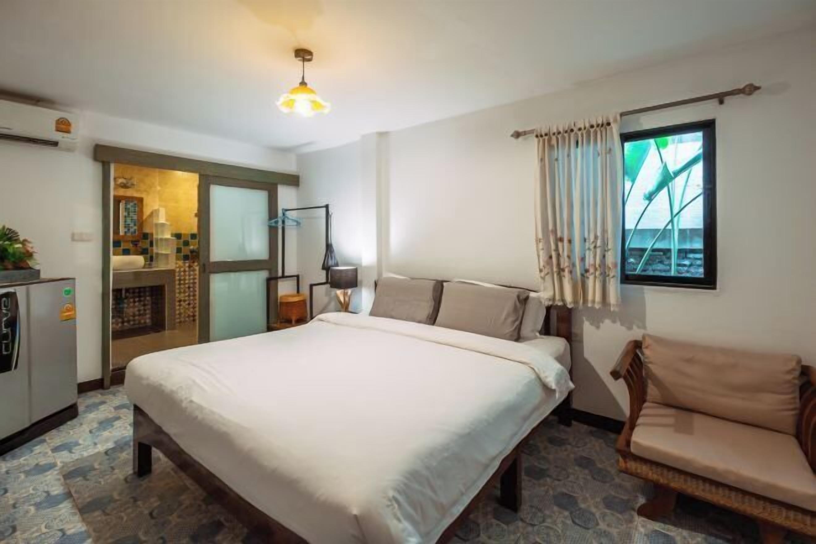 Individually decorated, blackout drapes, soundproofing, free WiFi