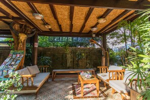 Lobby sitting area - Pao Come Boutique House (Chiang Mai)