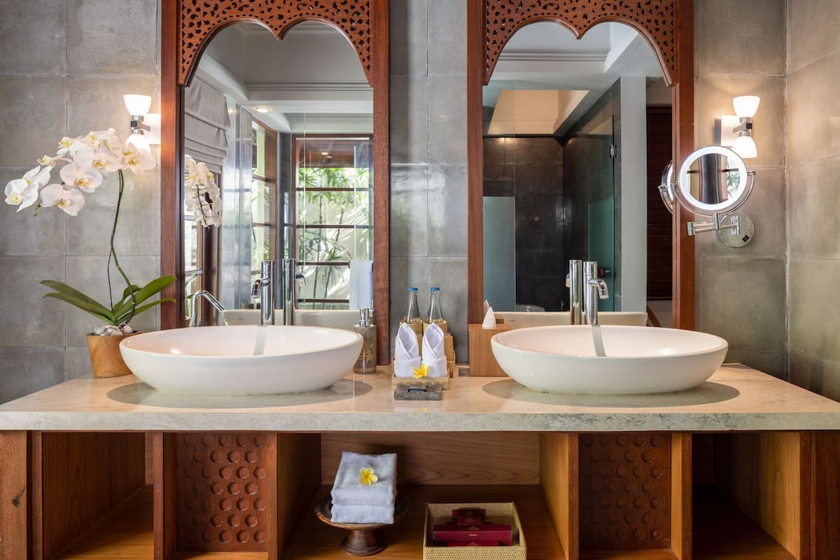 free toiletries, hair dryer, bathrobes, towels