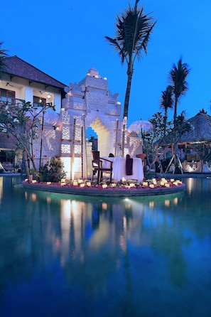 Kolam renang outdoor