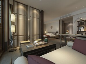 Minibar, caja de seguridad en la habitación y escritorio 