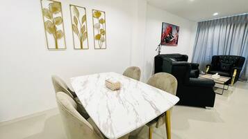 Family Quadruple Room | In-room dining