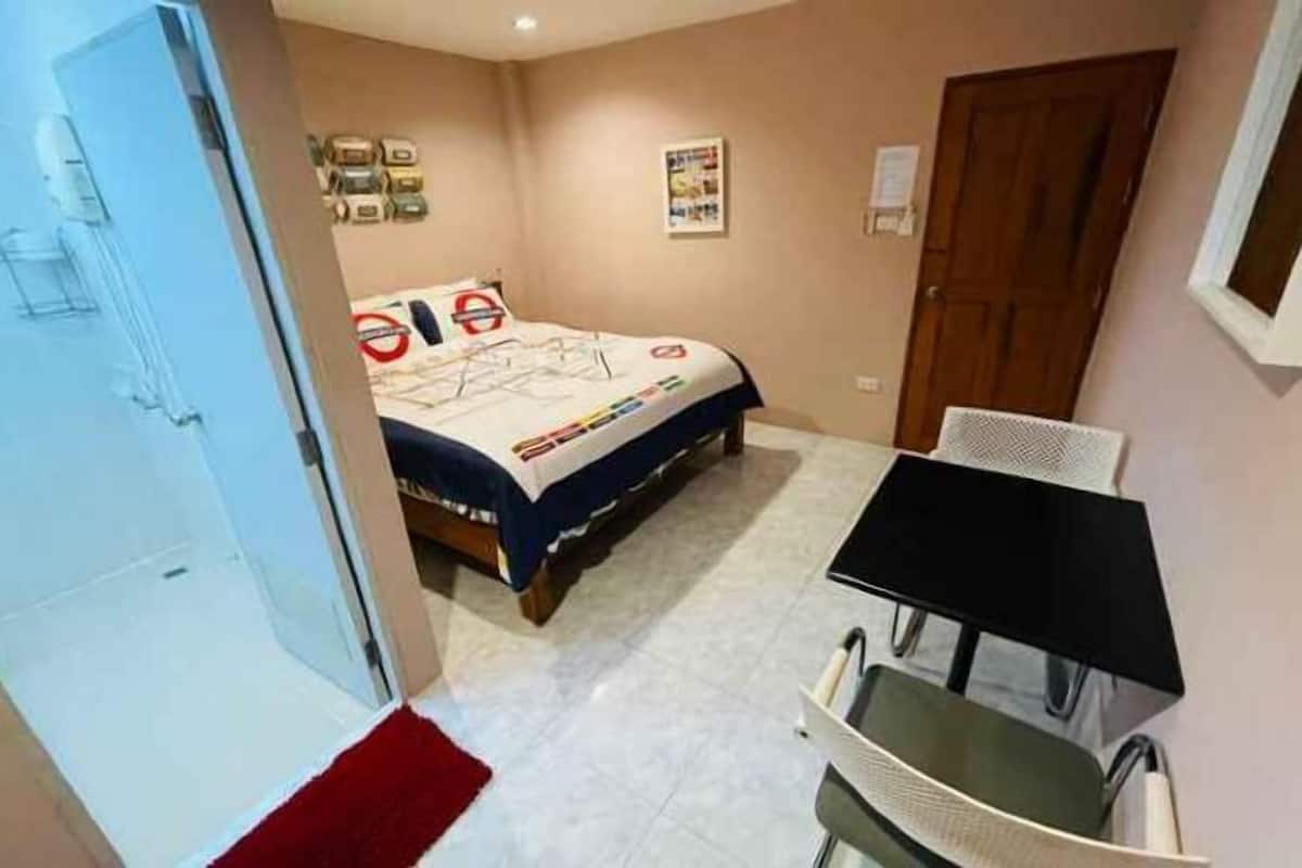 Desk, laptop workspace, blackout drapes, free WiFi