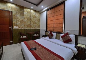 1 bedroom, in-room safe, desk, soundproofing