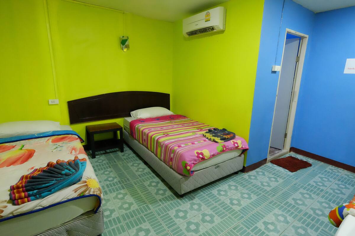 Standard Room, 3 Twin Beds | Free WiFi