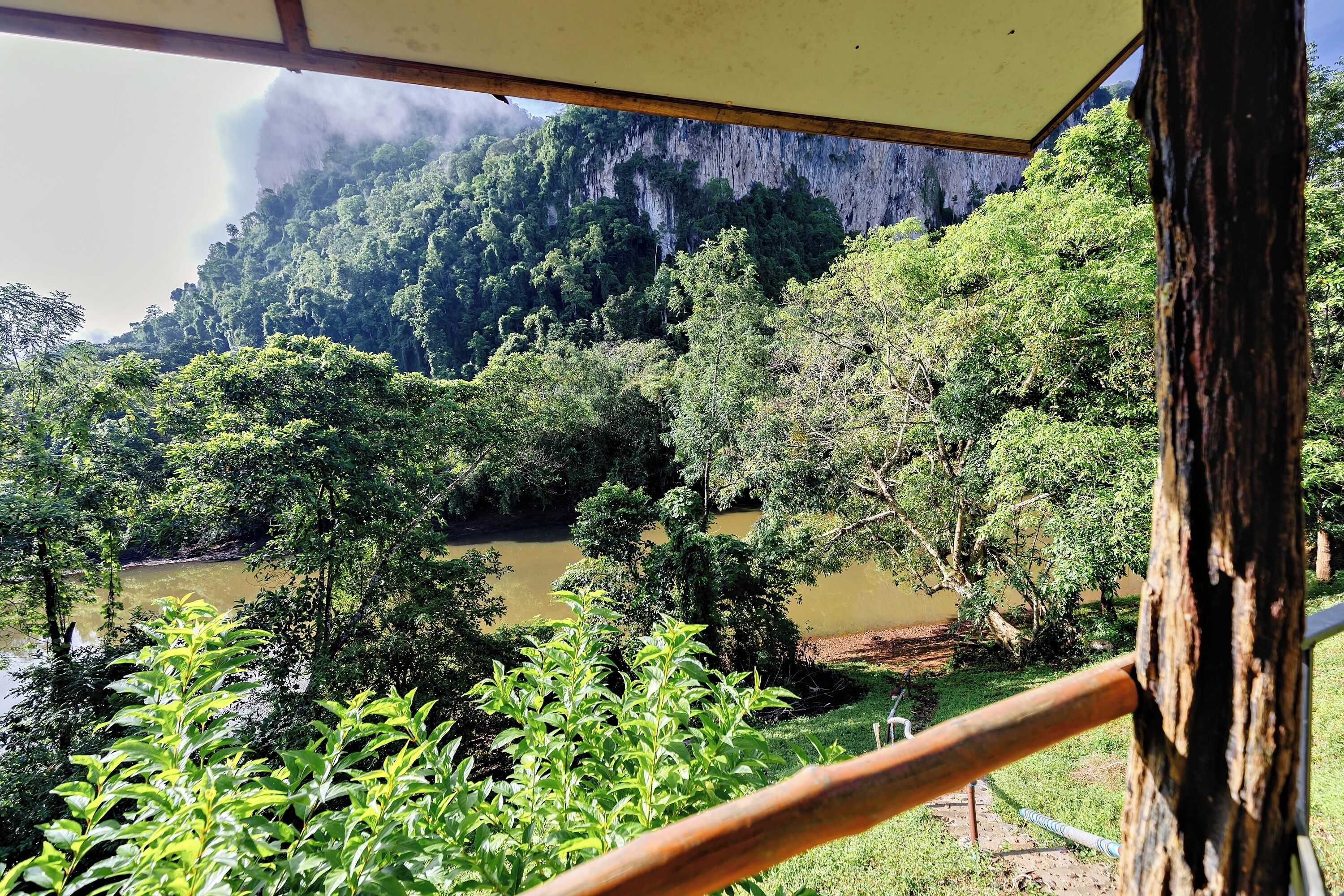 Pemandangan dari hartanah
