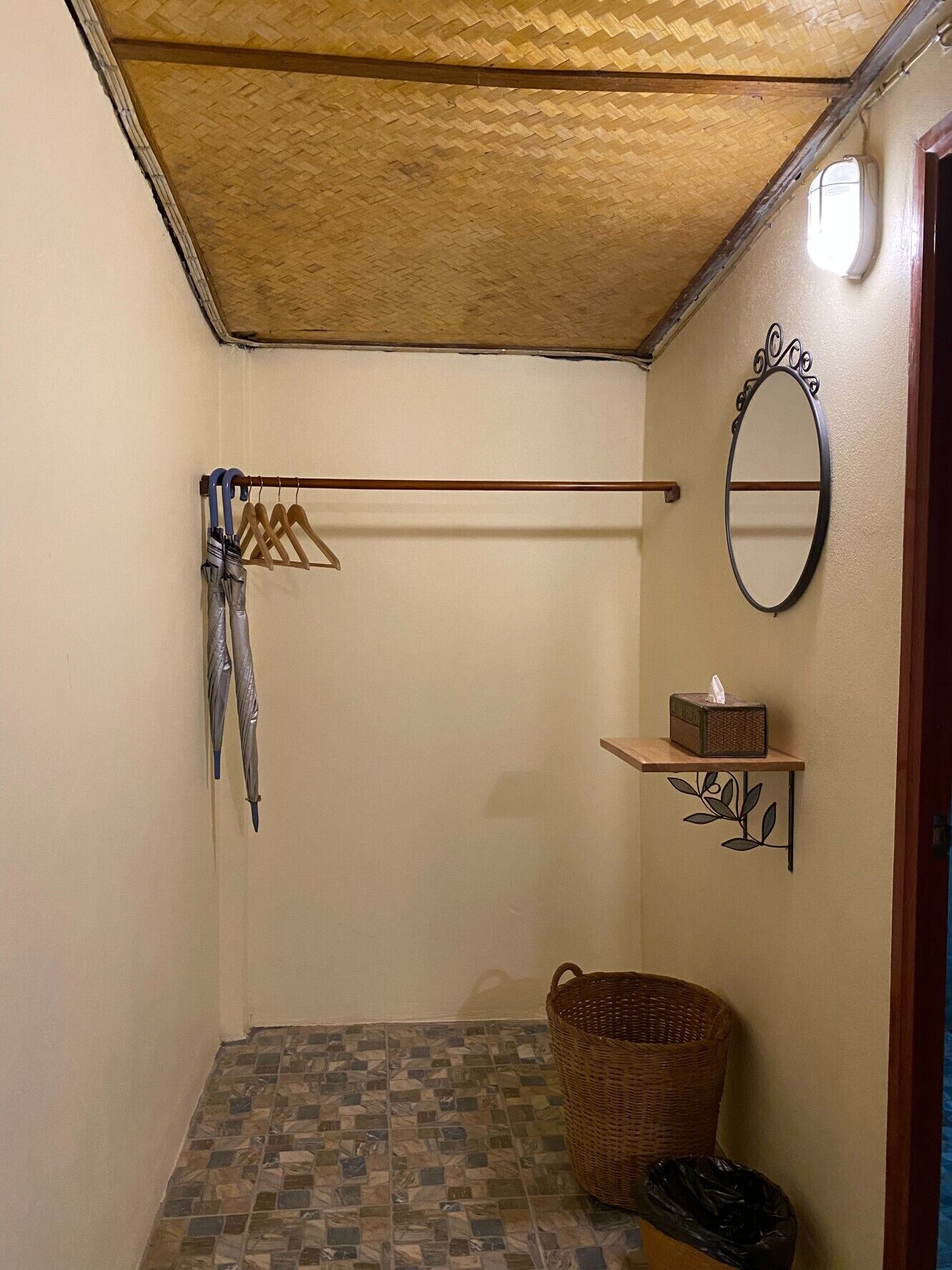 deluxe family | 1 bedroom, blackout curtains, bed sheets